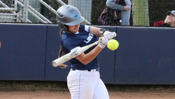 Freshman Vanessa Espitia went 1 for 2 with a runs scored in the Seahawks' NJCAA Region 14 game against Blinn College on Friday, April 26, 2019.
